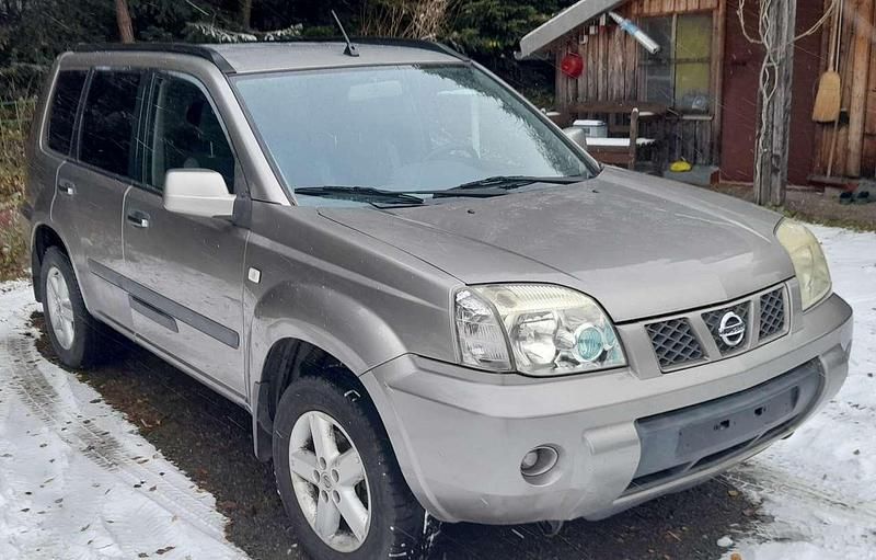 Gebraucht Nissan X-Trail Comfort 136 PS (100 kW) 2005 Silber SUV