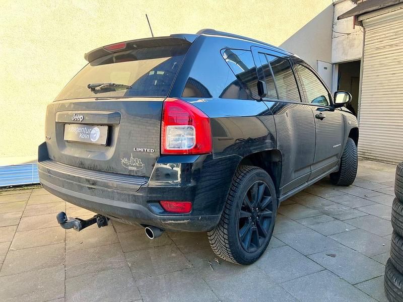 Gebraucht Jeep Compass Limited 163 PS (119 kW) 2013 Schwarz SUV