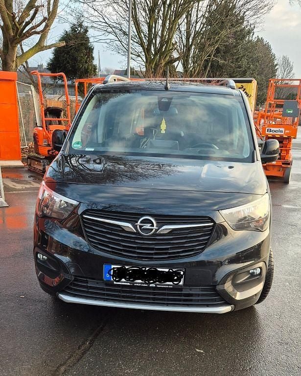 Schwarz Gebraucht 2020 Opel Combo Life Van / Kleinbus | 19.800 € (Guter Preis) - Bild 1/1