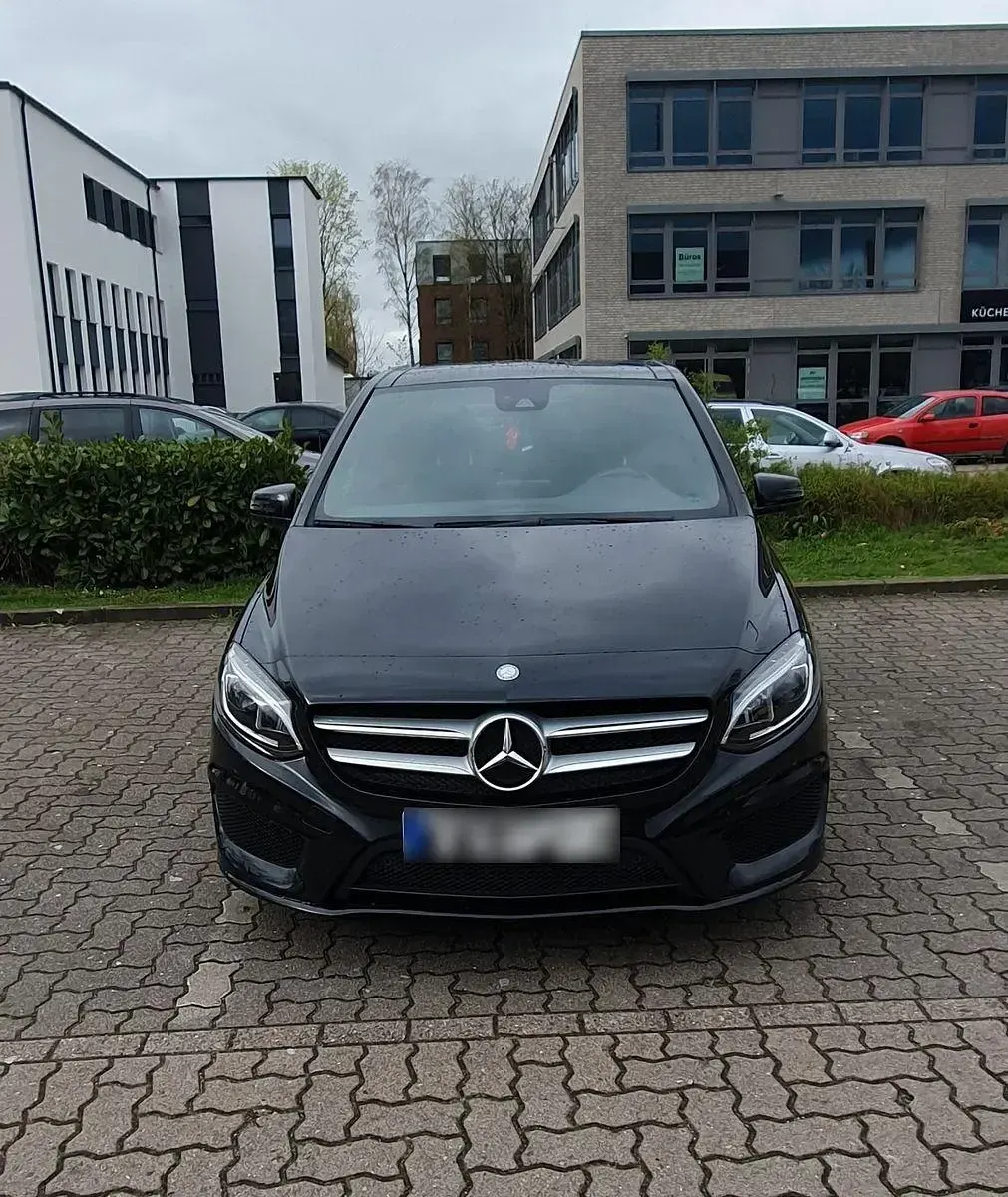 Gebraucht Mercedes B250 AMG line 211 PS (155 kW) 2017 Schwarz Kleinwagen