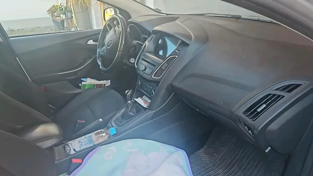 Używany Ford Focus 101 KM (74 kW) 2017 Srebrny Kombi
