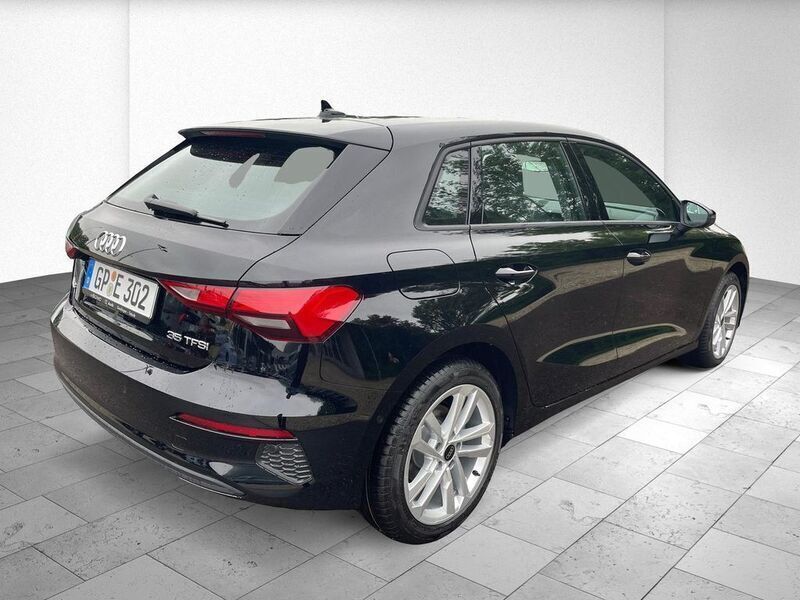 Gebraucht Audi A3 Basis 150 PS (110 kW) 2024 Brillantschwarz Limousine