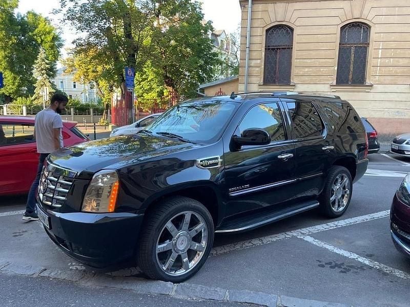 Schwarz Gebraucht 2010 Cadillac Escalade SUV | 15.500 € - Bild 1/4