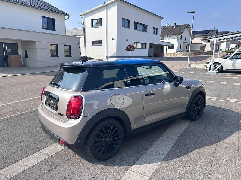 Gebraucht Mini Cooper SE Collection 135 kW (184 PS) 2021 Grau Kleinwagen