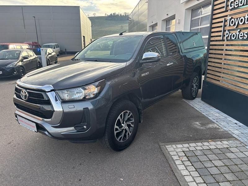 Gebraucht Toyota HiLux Basis 204 PS (150 kW) 2020 Marlingrau metallic Pickup