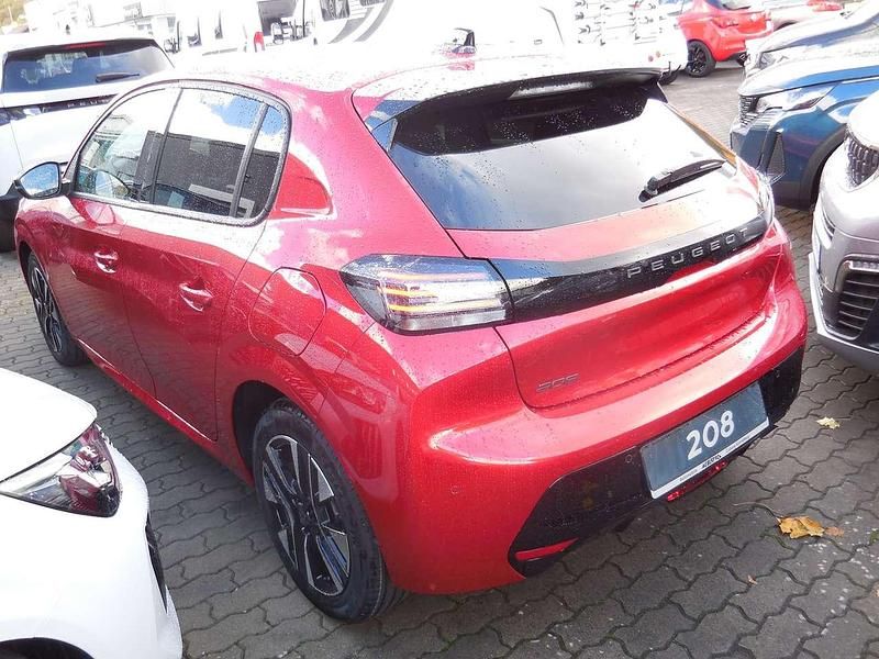Neu Peugeot 208 Allure 101 PS (74 kW) 2025 Rot Kleinwagen