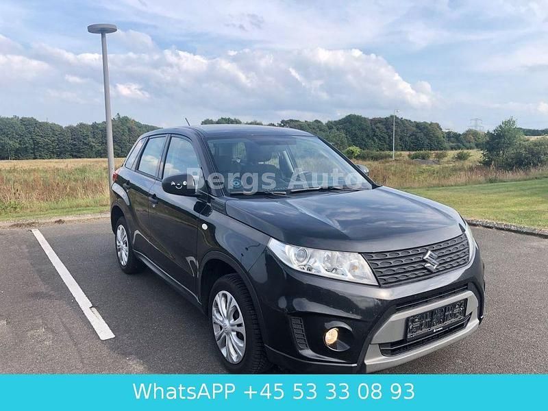Schwarz Gebraucht 2015 Suzuki Vitara Club SUV | 8.000 € (Guter Preis) - Bild 1/4