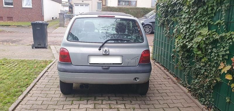 Grau Gebraucht 2006 Renault Twingo Authentique Kleinwagen | 1.250 € (Fairer Preis) - Bild 1/4