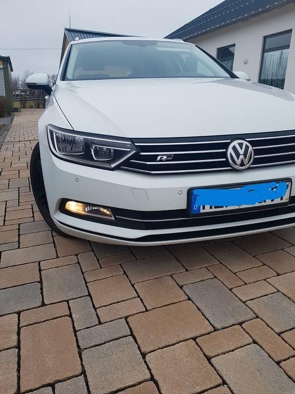 Gebraucht VW Passat Comfortline 120 PS (88 kW) 2015 Weiß Kombi