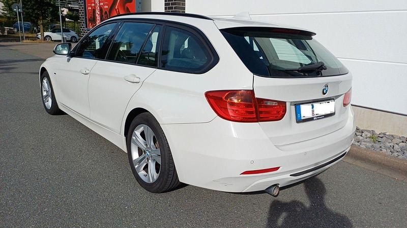 Gebraucht BMW 318 Sport Line 143 PS (105 kW) 2015 Weiß Kombi