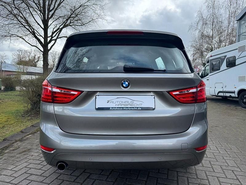 Gebraucht BMW 218 Advantage 150 PS (110 kW) 2017 Silber Kombi