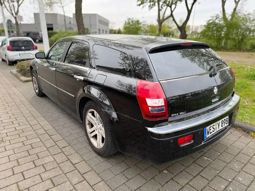 Usado Chrysler 300C Touring 249 CV (183 kW) 2006 Negro Familiar