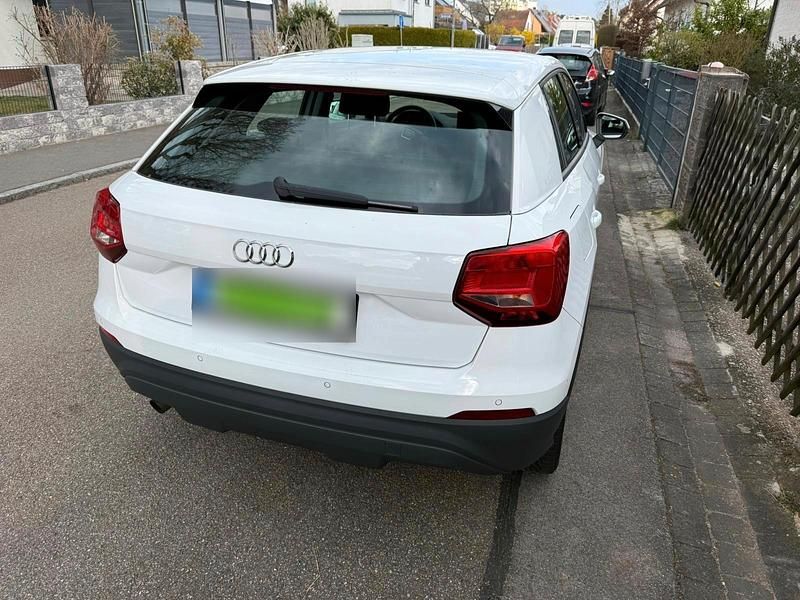 Gebraucht Audi Q2 85 PS (62 kW) 2017 Weiß SUV