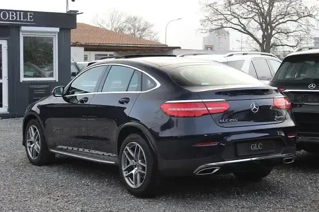 Gebraucht Mercedes GLC250 AMG 211 PS (155 kW) 2018 Cavansitblau metallic SUV