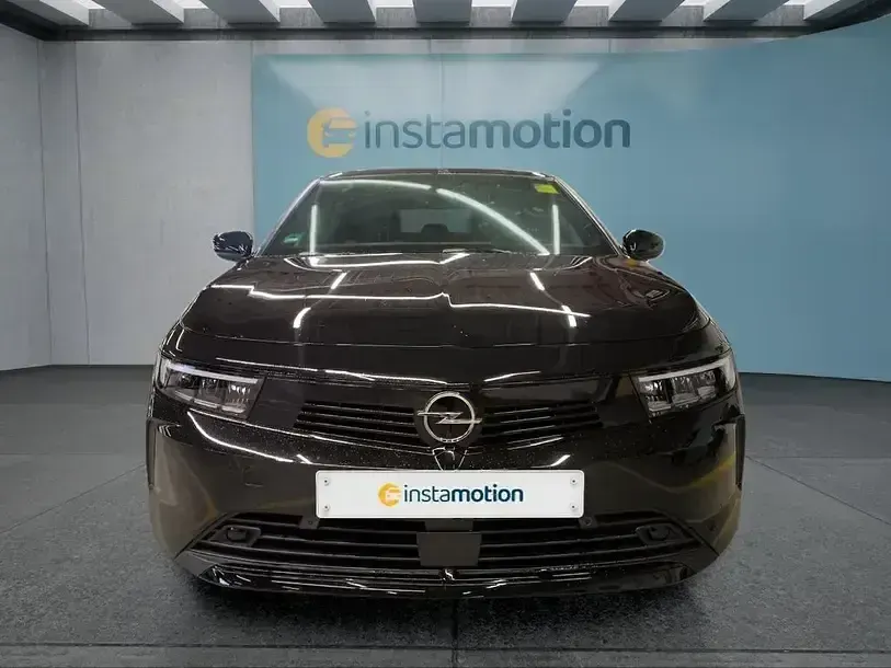 Gebraucht Opel Astra 131 PS (96 kW) 2025 Schwarz Kleinwagen