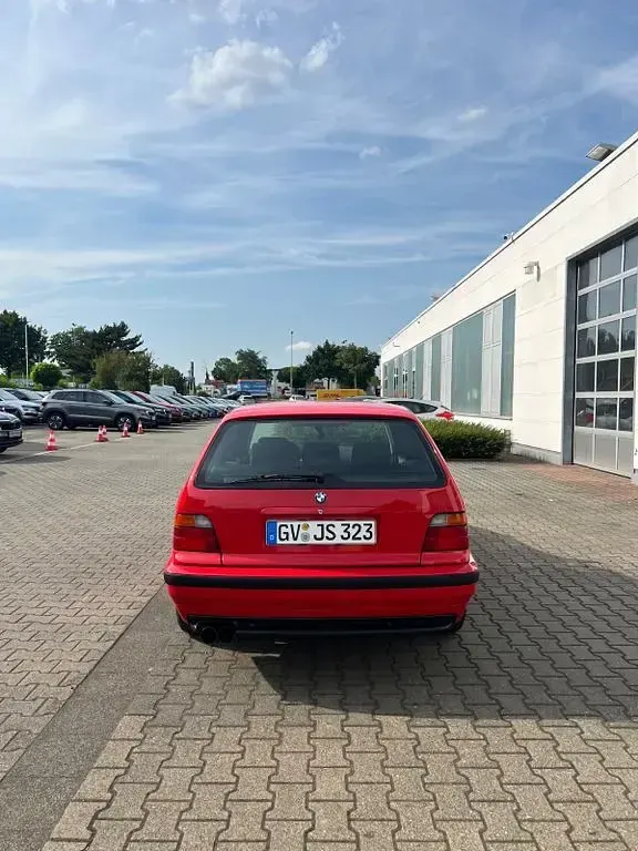 Gebraucht BMW 323 Basis 170 PS (125 kW) 1997 Rot Kombi