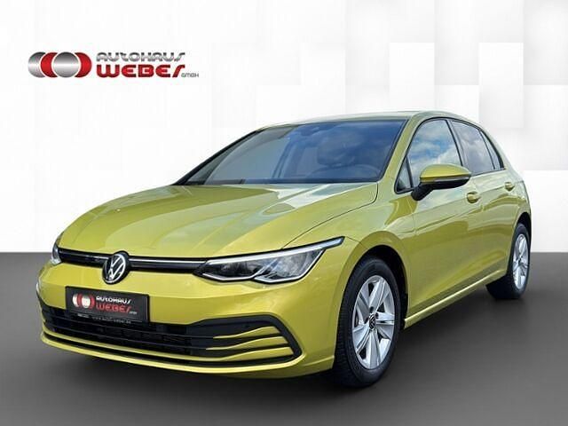 Gebraucht VW Golf VIII Pro 131 PS (96 kW) 2020 Gelb Limousine