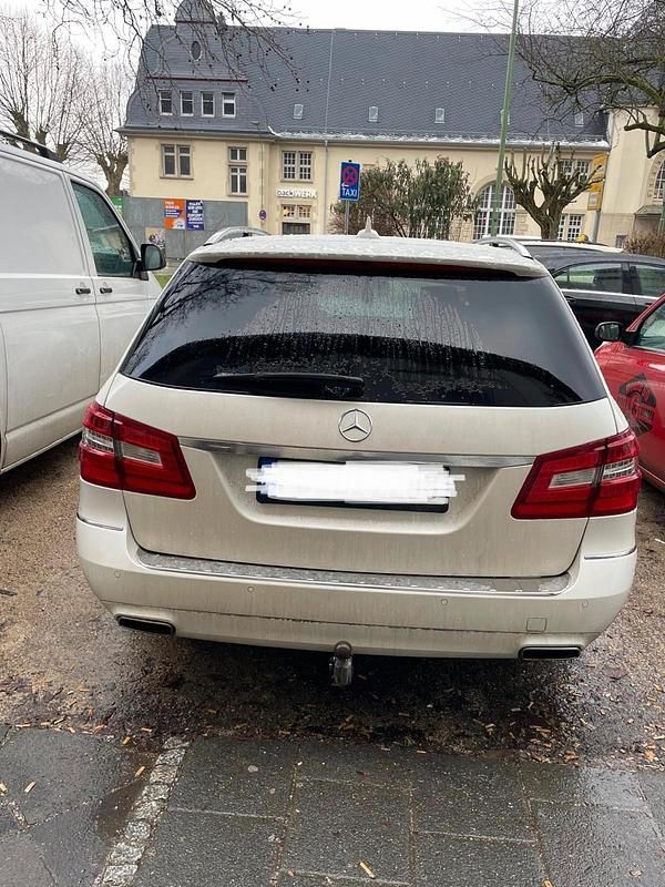 Gebraucht Mercedes E300 231 PS (169 kW) 2012 Weiß Kombi