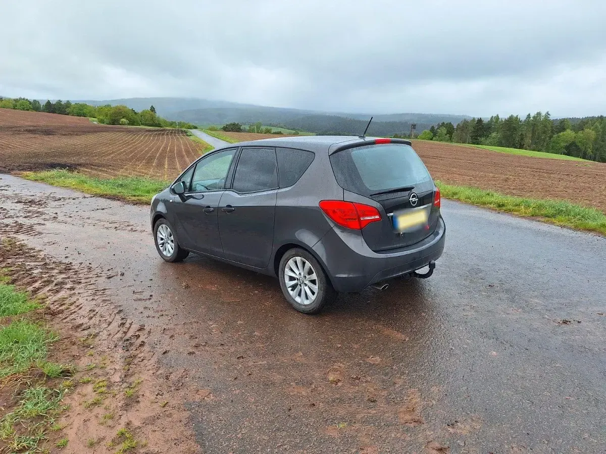 Gebraucht Opel Meriva 140 PS (102 kW) 2014 Van / Kleinbus
