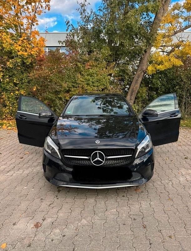 Gebraucht Mercedes A200 136 PS (100 kW) 2017 Schwarz Limousine