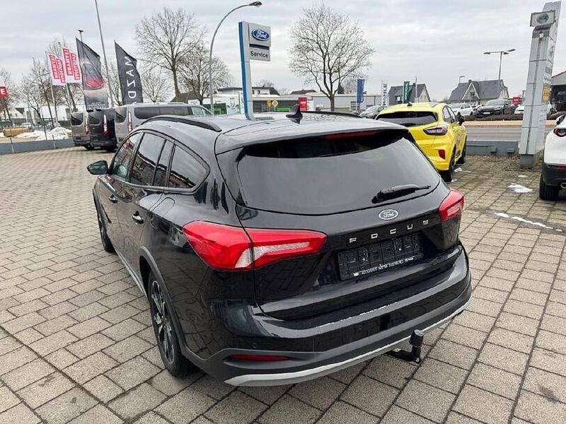 Gebraucht Ford Focus Active X 120 PS (88 kW) 2020 Obsidianschwarz metallic Kombi