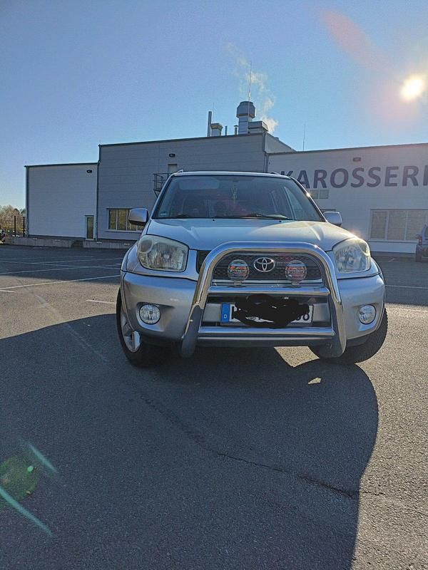 Gebraucht Toyota RAV4 150 PS (110 kW) 2005 Silber SUV