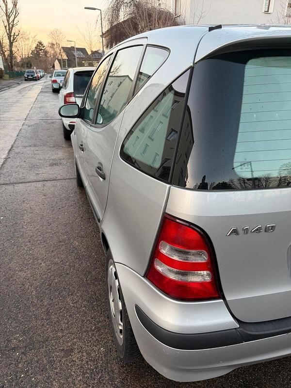 Gebraucht Mercedes A140 60 PS (44 kW) 2003 Silber Kleinwagen