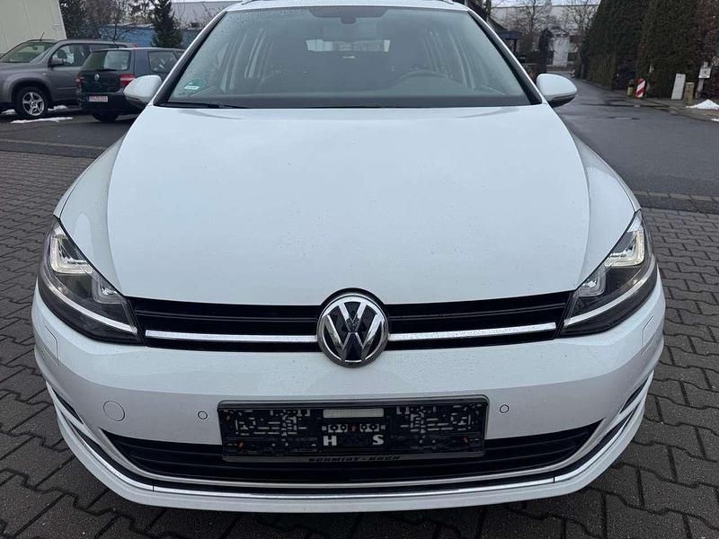 Gebraucht VW Golf VII Highline 150 PS (110 kW) 2016 Pure white Kombi
