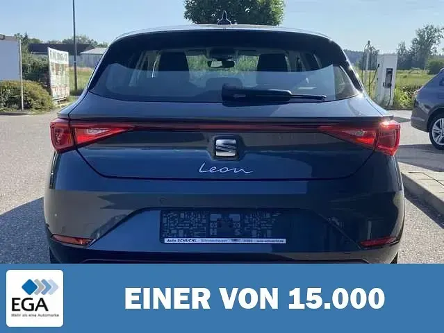 Gebraucht Seat Leon Style 131 PS (96 kW) 2023 Grau metallic