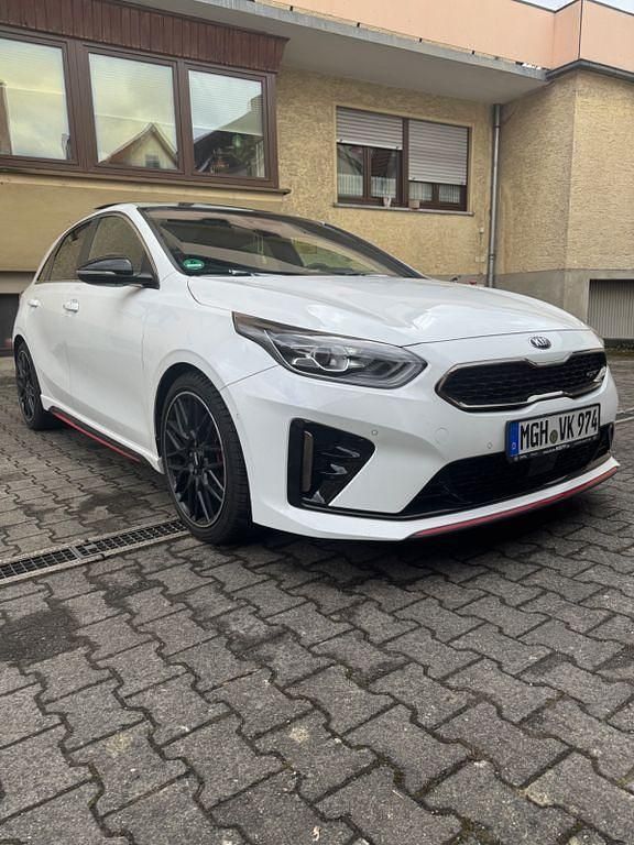Gebraucht Kia Ceed GT GT 204 PS (150 kW) 2019 Weiß Limousine