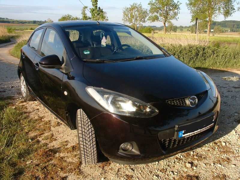 Schwarz Gebraucht 2008 Mazda 2 Independence Limousine | 1.600 € (Guter Preis) - Bild 1/4