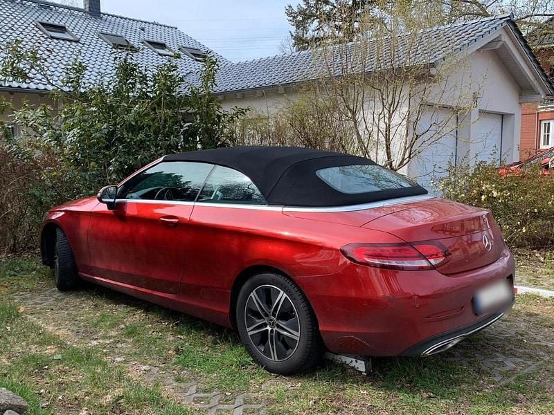 Gebraucht Mercedes C180 156 PS (114 kW) 2021 Rot Cabrio