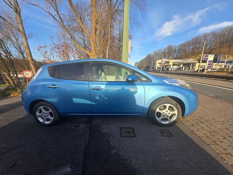 Gebraucht Nissan Leaf 80 kW (109 PS) 2012 Blau Kleinwagen