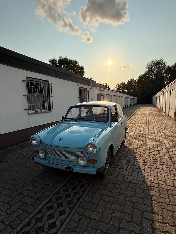 Blau Gebraucht 1984 Trabant 601 Kleinwagen | 6.000 € - Bild 1/4