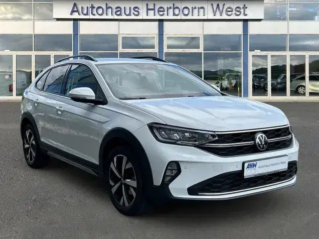 Weiss Gebraucht 2025 VW Taigo SUV | 21.350 € (Guter Preis) - Bild 1/3