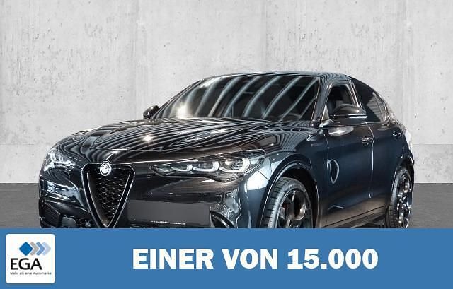 Schwarz metallic Gebraucht 2024 Alfa Romeo Stelvio Competizione SUV | 54.220 € - Bild 1/4