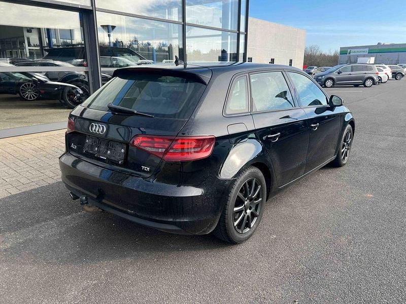 Gebraucht Audi A3 Ambition 105 PS (77 kW) 2014 Schwarz Limousine