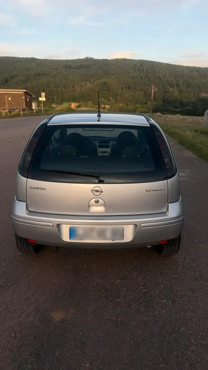 Gebraucht Opel Corsa 80 PS (58 kW) 2005 Silber Kleinwagen