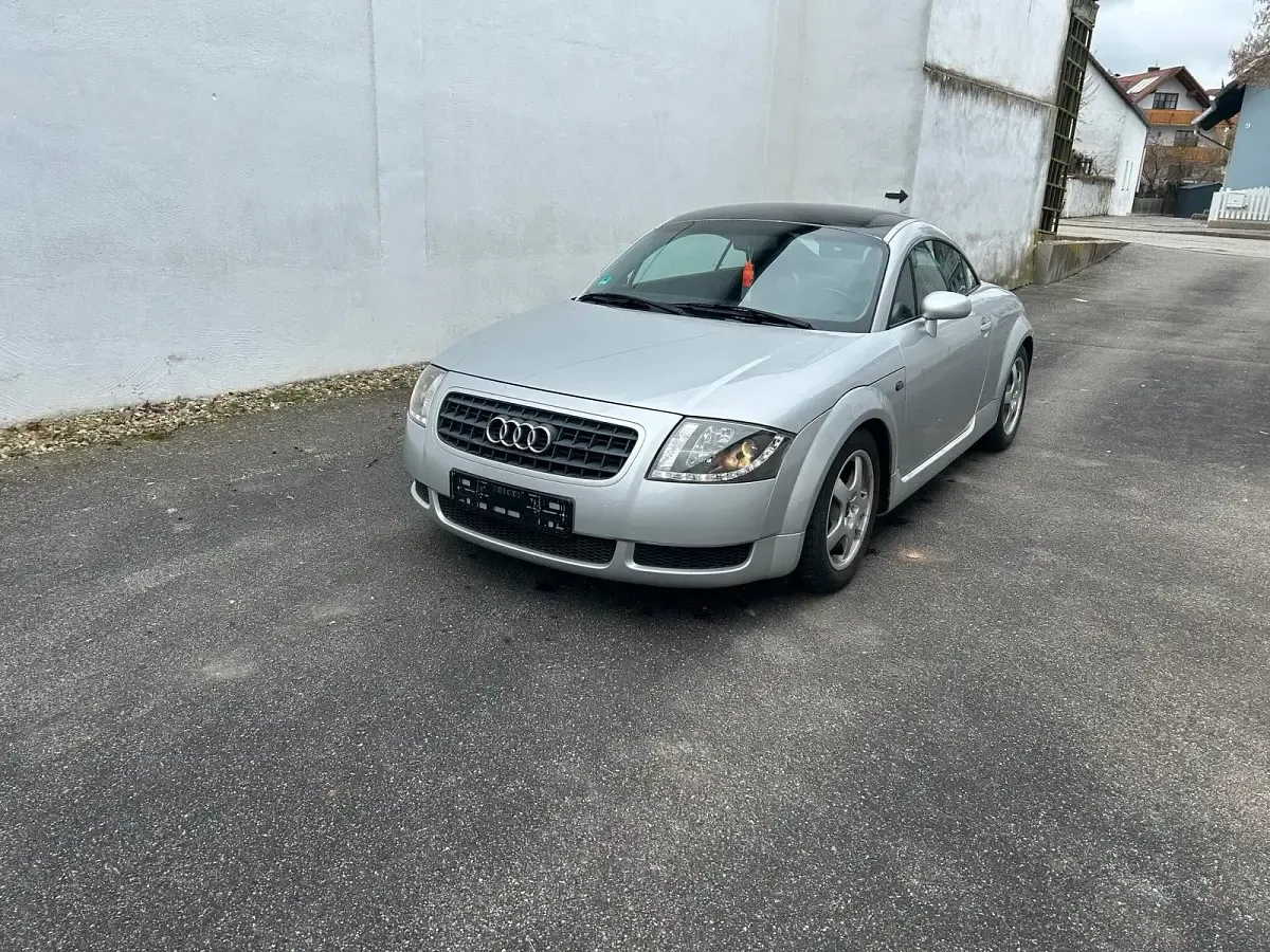 Gebraucht Audi TT Basis 180 PS (132 kW) 1999 Silber Coupé
