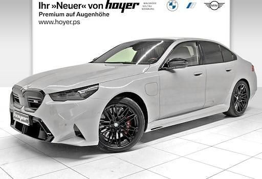Grau Neu 2025 BMW M5 Comfort Edition Limousine | 139.990 € (Fairer Preis) - Bild 1/4