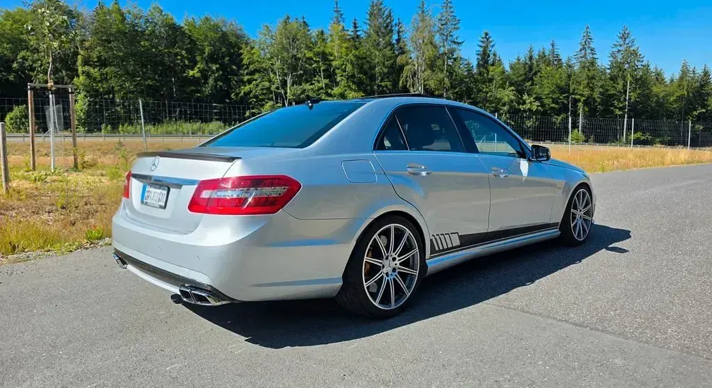 Gebraucht Mercedes E63 AMG AMG 557 PS (409 kW) 2012 Silber Limousine