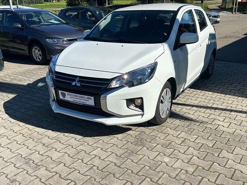 Weiß Gebraucht 2023 Mitsubishi Space Star Select Limousine | 11.500 € (Fairer Preis) - Bild 1/4