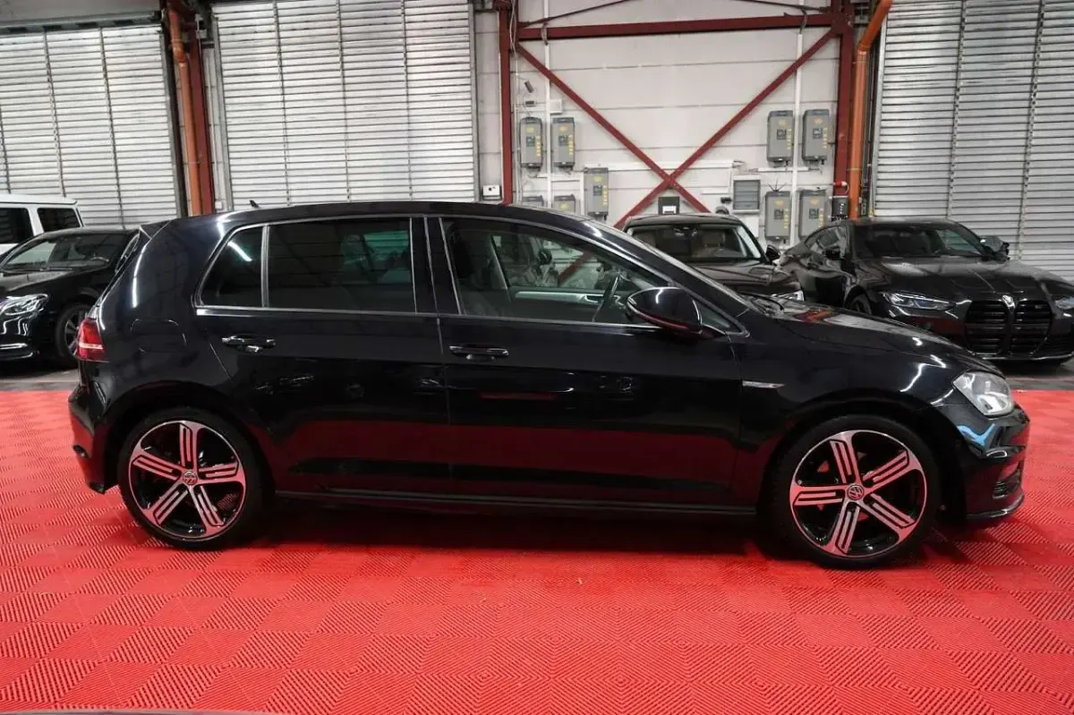 Używany VW Golf VII Cup 110 KM (80 kW) 2014 Czarny Sedan/Limuzyna