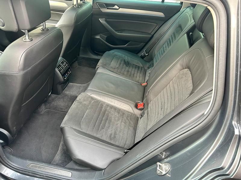 Gebraucht VW Passat Highline 190 PS (139 kW) 2017 Grau Kombi