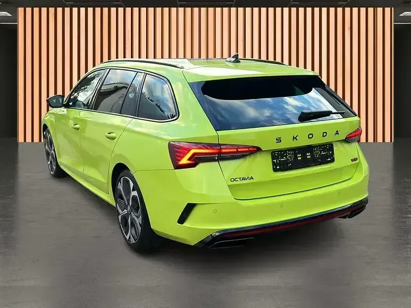 Gebraucht Skoda Octavia RS 265 PS (194 kW) 2025 Gelb Kombi