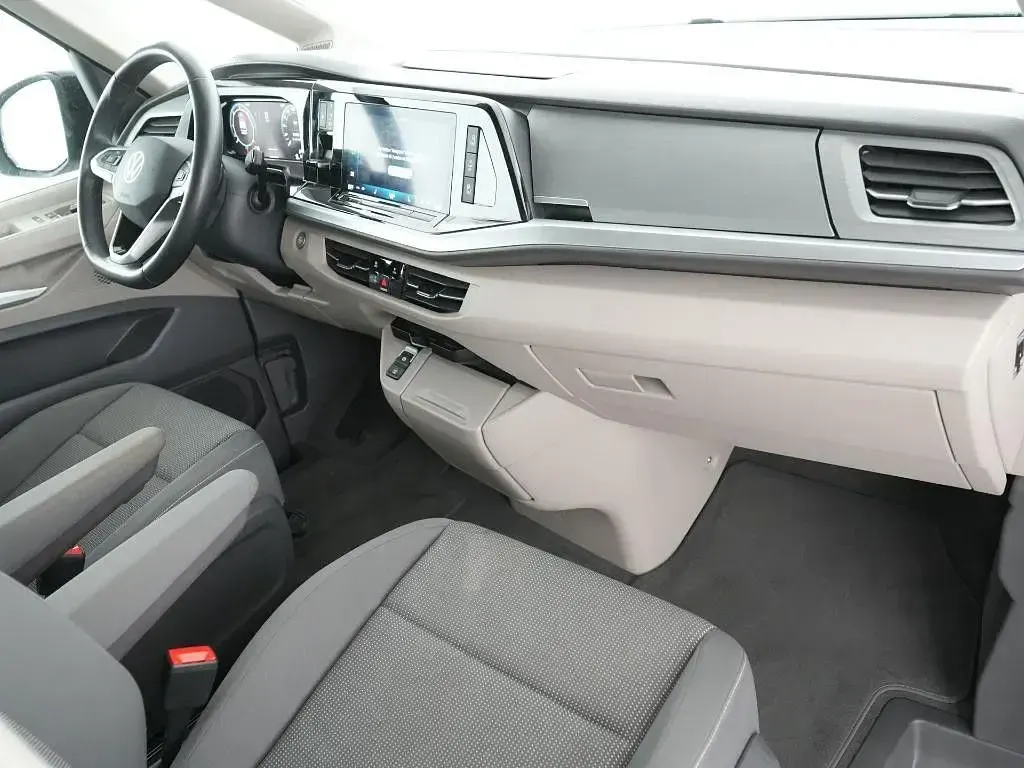 Gebraucht VW Multivan Life 150 PS (110 kW) 2025 Grau Van / Kleinbus