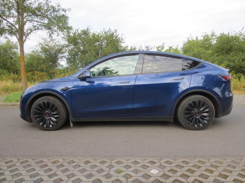 Blau Gebraucht 2023 Tesla Model Y SUV | 37.000 € (Fairer Preis) - Bild 1/3