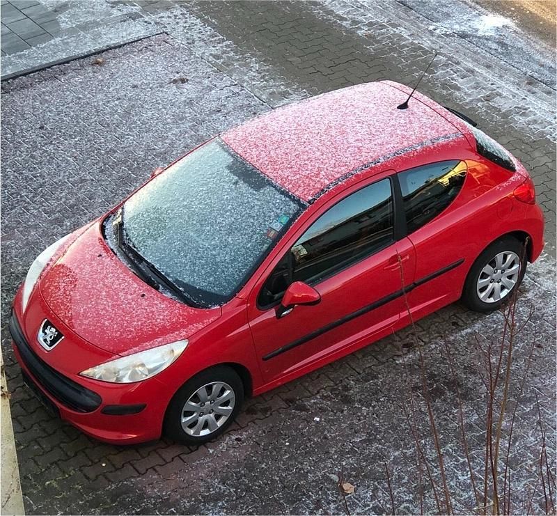 Rot Gebraucht 2006 Peugeot 207 Kleinwagen | 800 € (Superpreis) - Bild 1/4