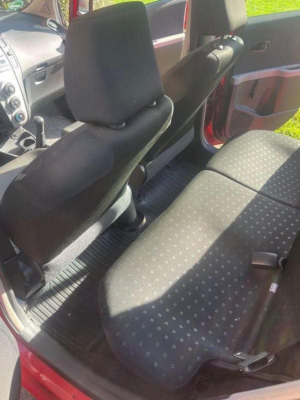Gebraucht Toyota Yaris 69 PS (50 kW) 2008 Rot Kleinwagen
