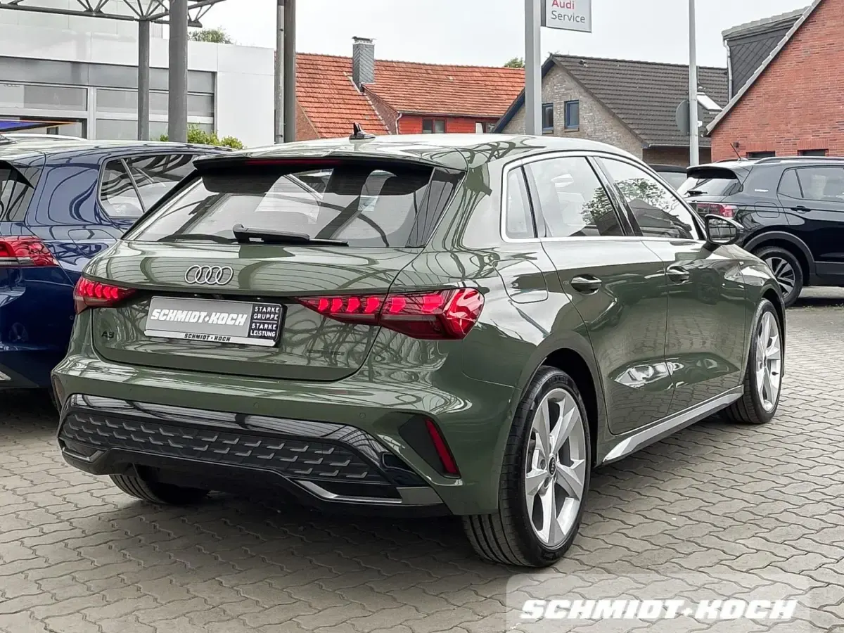 Gebraucht Audi A3 S-Line 150 PS (110 kW) 2025 Distriktgrün (grün) Limousine